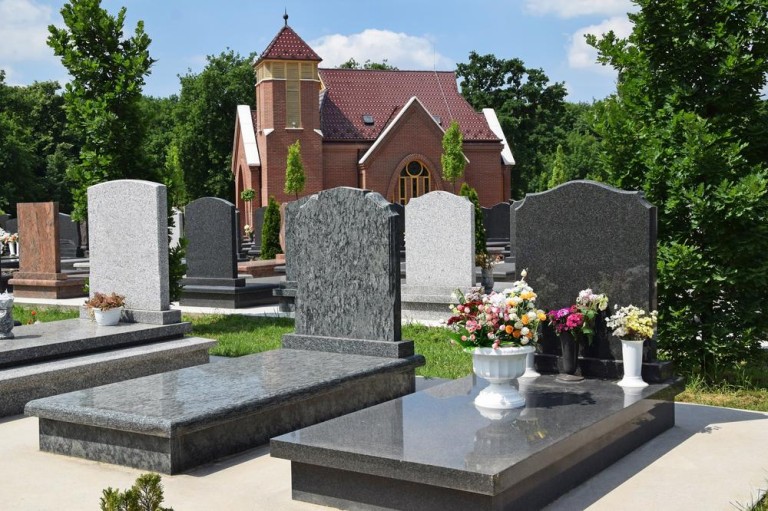 Marbrerie funéraire à Haguenau, comment choisir le monument idéal ?